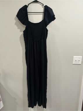 Old Navy Black Smocked Bodice Jumpsuit with Puff Sleeves